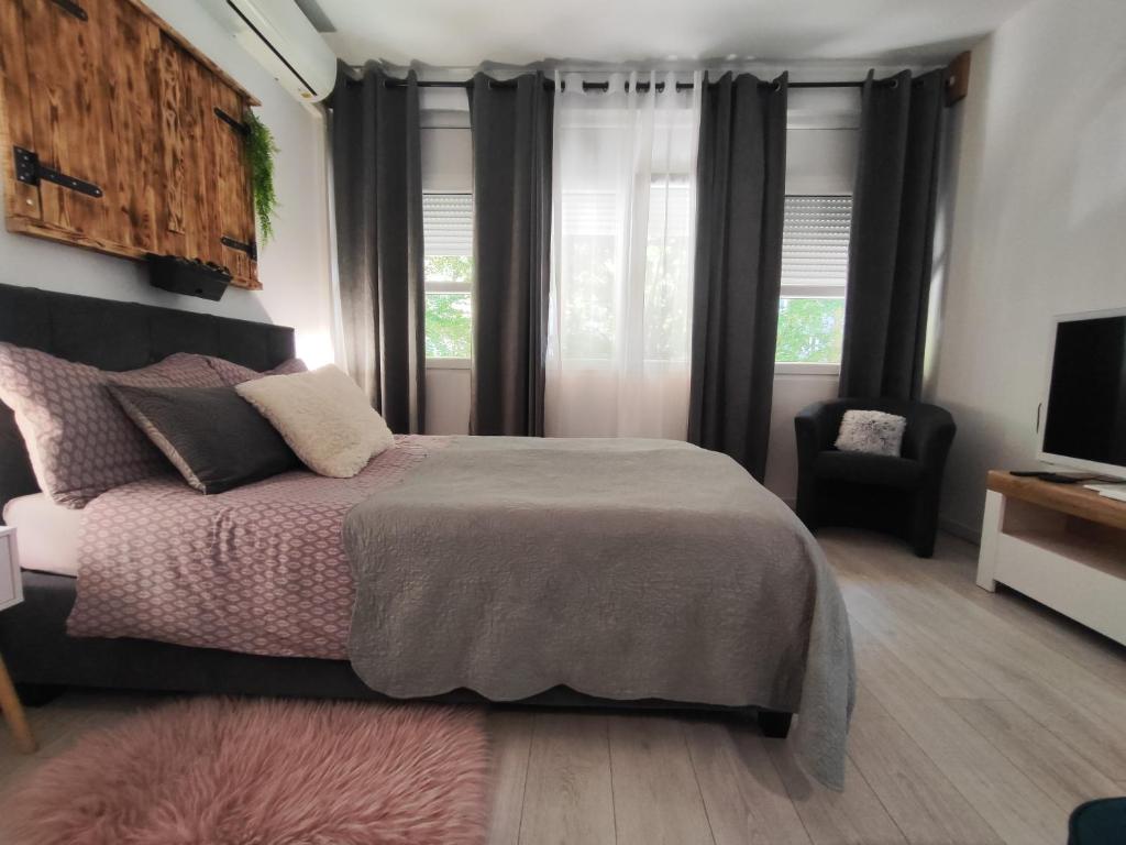 Rubica - "green window" studio apartment