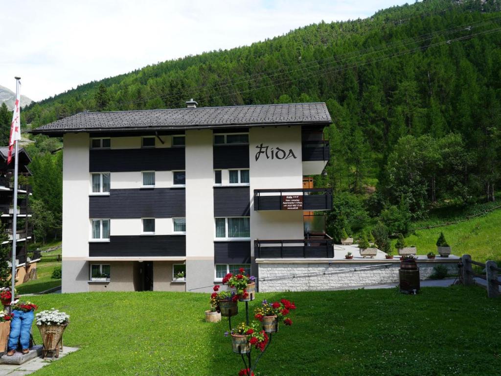 Apartment Aida Appartement-Fewo 4-Bettwohnung by Interhome
