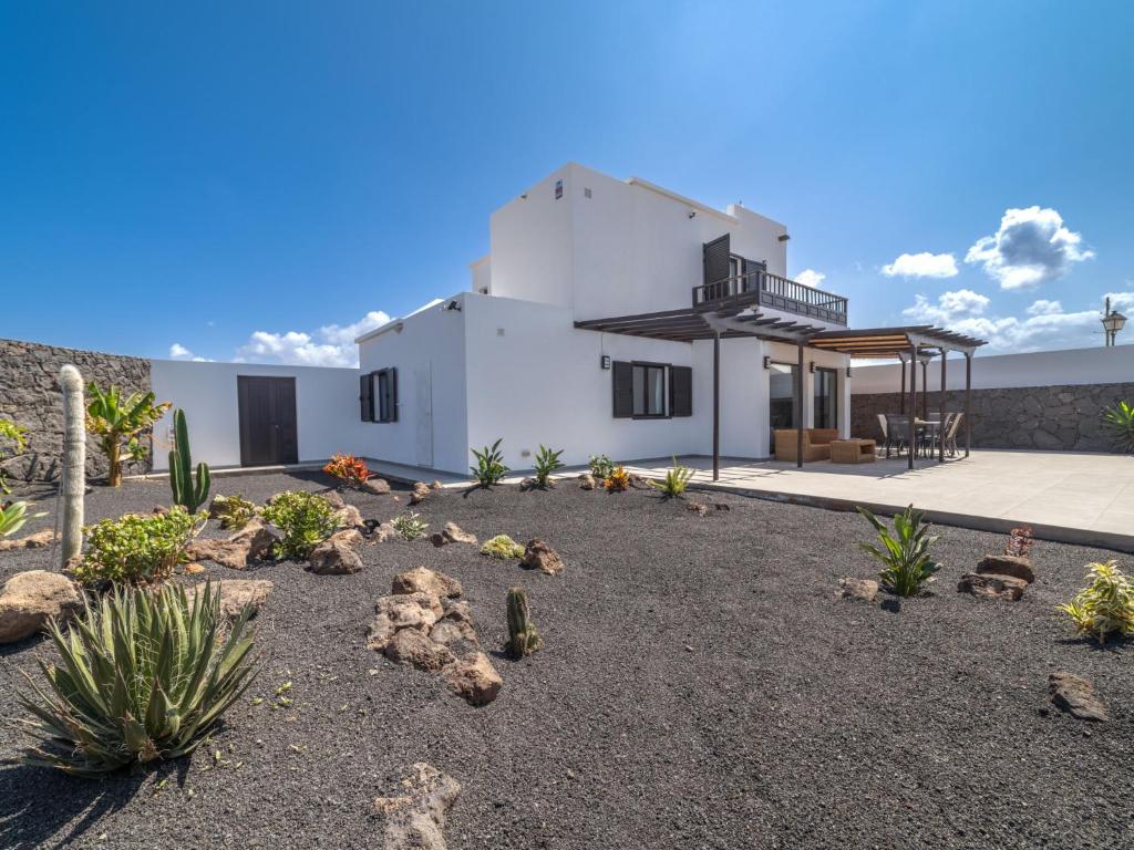 Villa Casa OASIS DEL SOL- prívate villa in Playa Blanca by Interhome