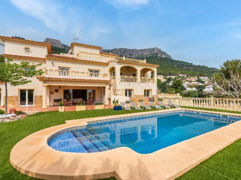 Holiday Home Villa Fina - PlusHolidays by Interhome