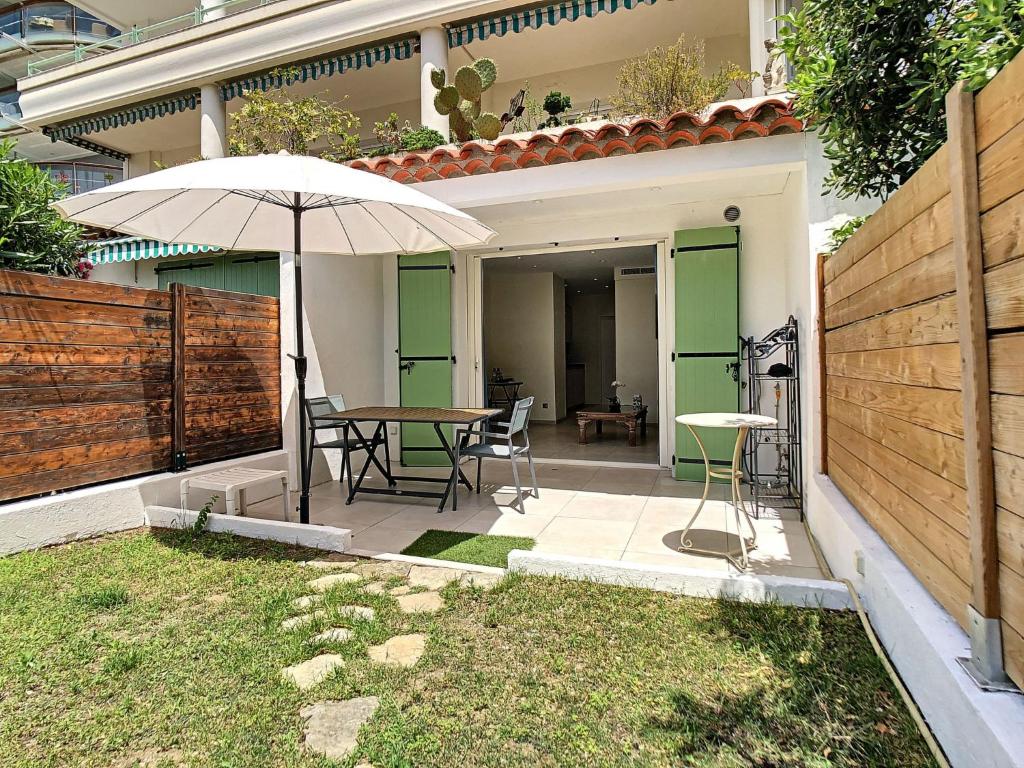 Apartment Beautiful 1 bedroom on the Croisette 254 by Interhome