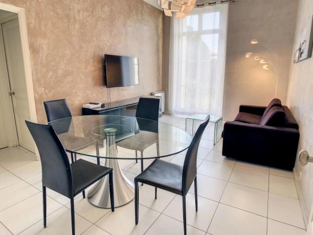 Apartment Quality 1 bedr rue du Canada 5 mins Croisette 208 by Interhome