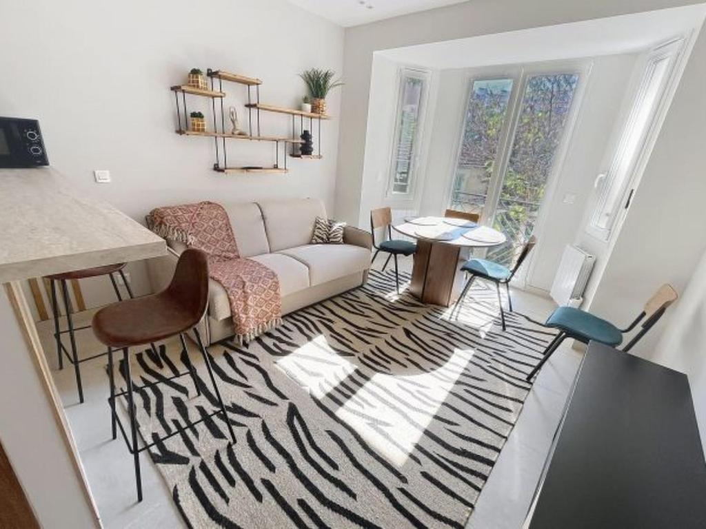 Apartment Lovely 1 bedroom Pasteur 246 by Interhome