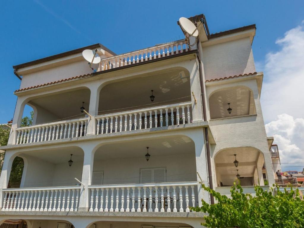 Apartment AMILA 1 - HR-05588-01 by Interhome