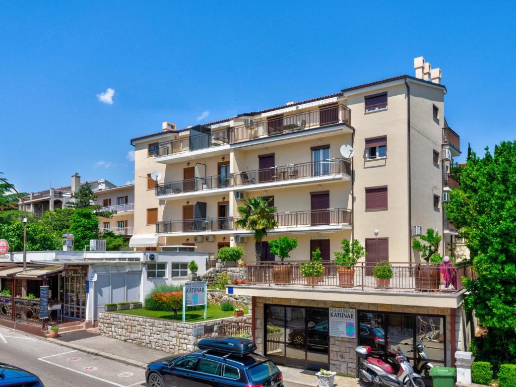 Apartment APARTMENTS NIKO mali - HR-10049-02 by Interhome