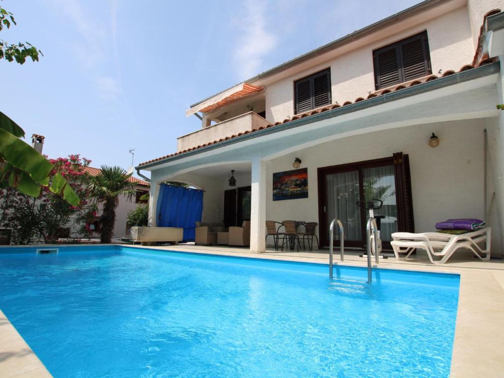 Holiday Home Villa Viktoria - HR-11041-01 by Interhome