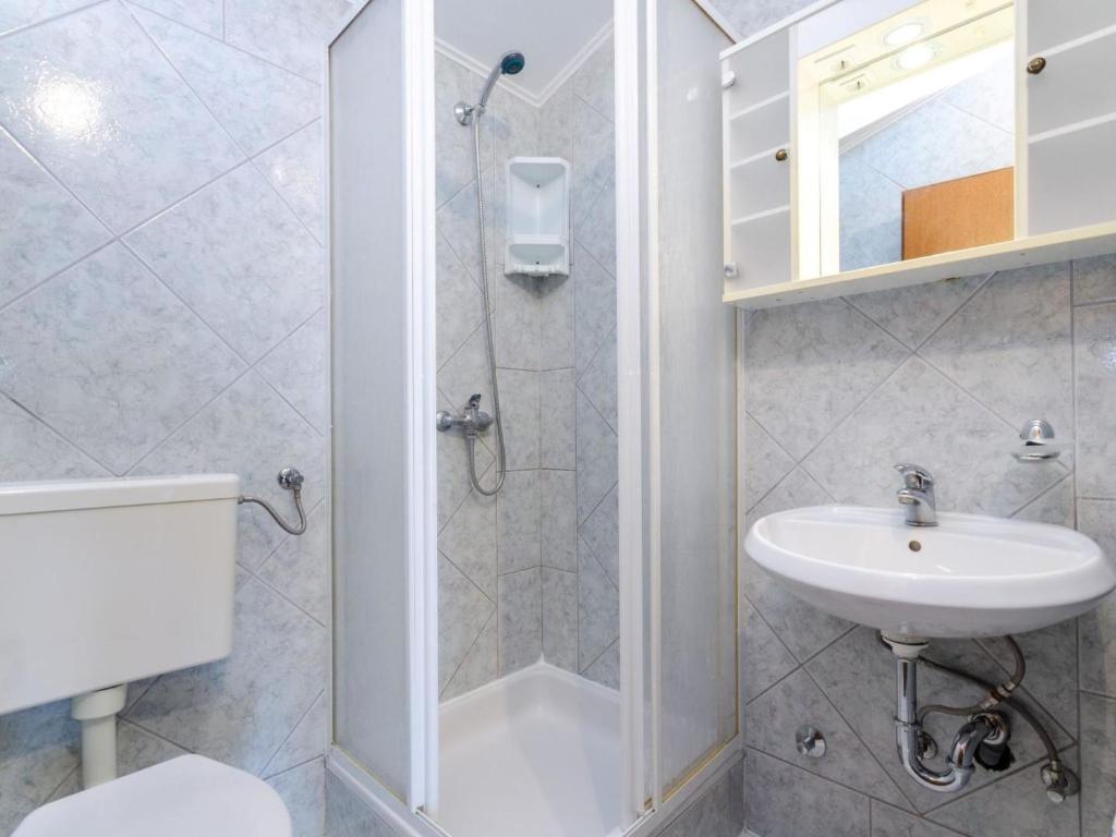 Apartment Mandekic 1-2 -1 - HR-09421-02 by Interhome
