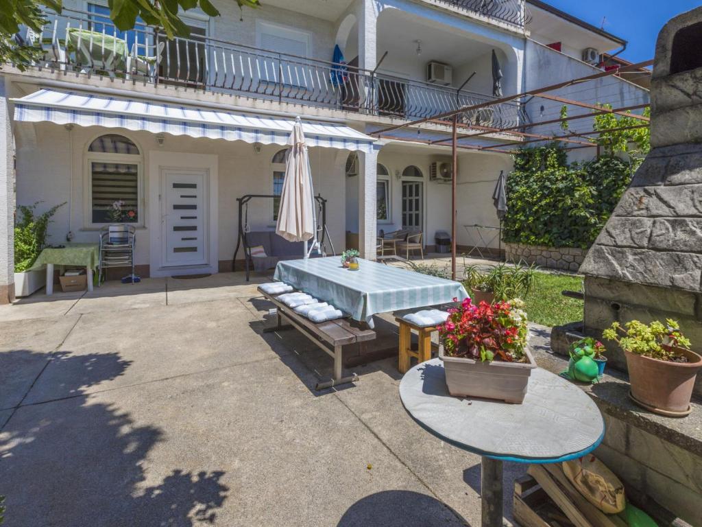 Apartment BUNETA 1 - HR-01926-01 by Interhome