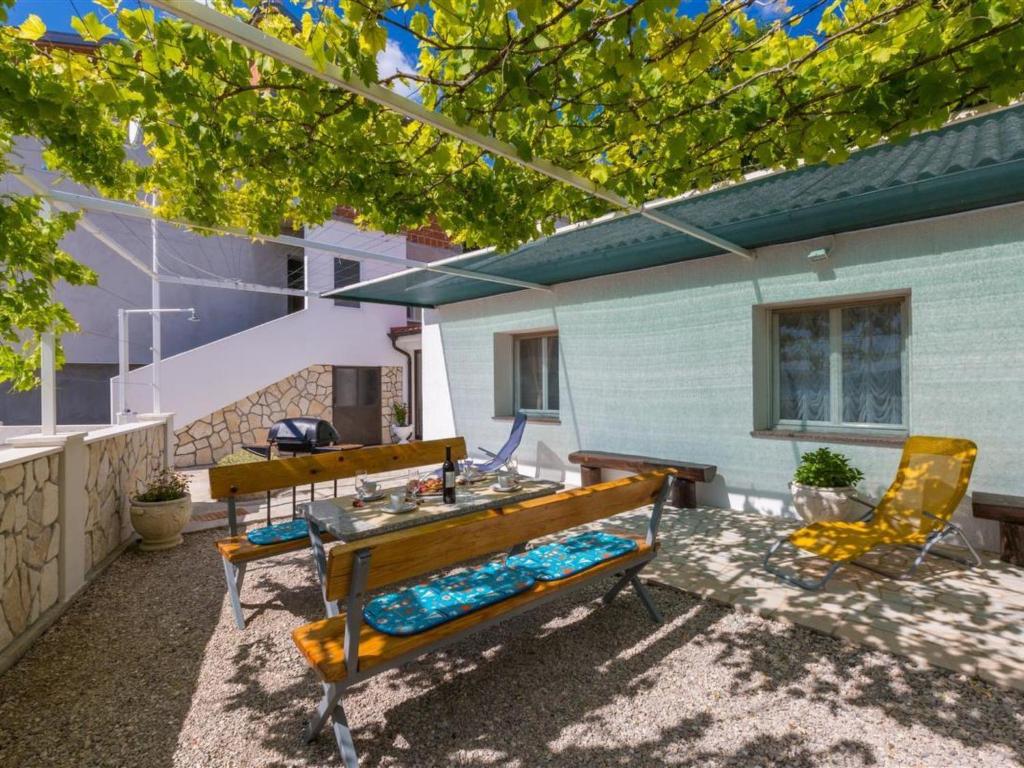 Holiday Home LOVRO - HR-05524-01 by Interhome