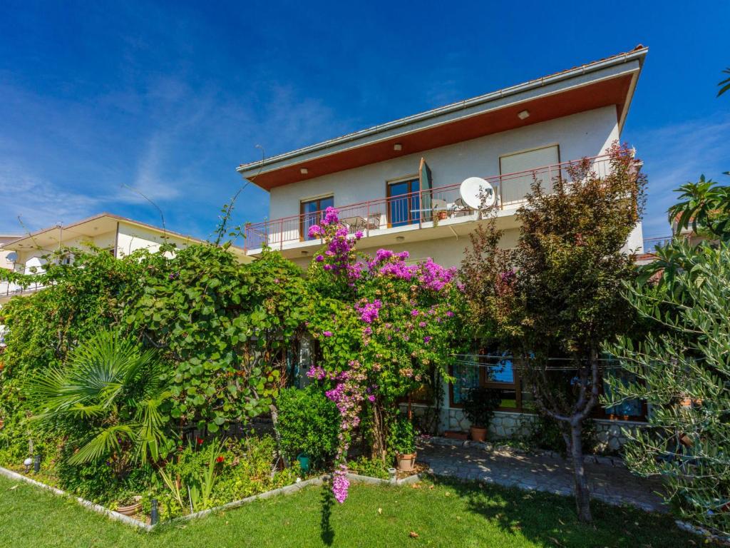 Apartment BUBA Dino - HR-08082-03 by Interhome