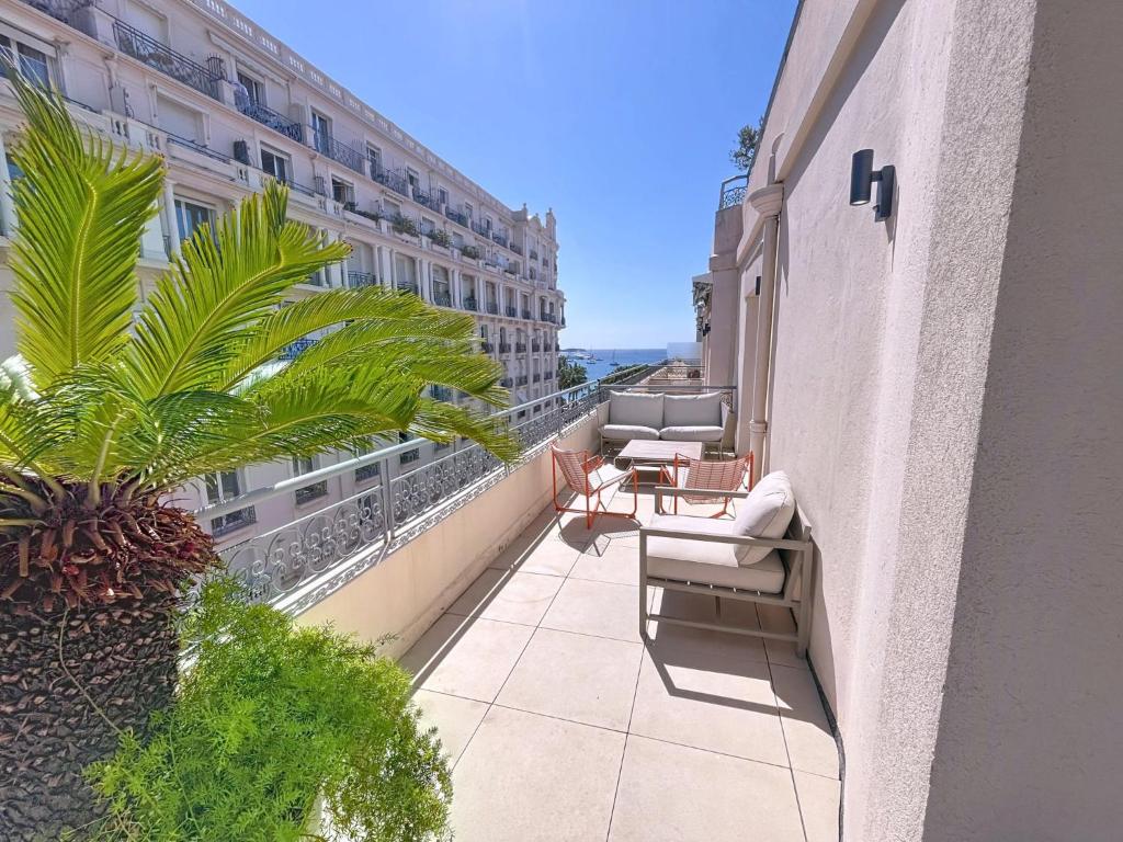Apartment Penthouse luxury 3 bedroom 406 by Interhome