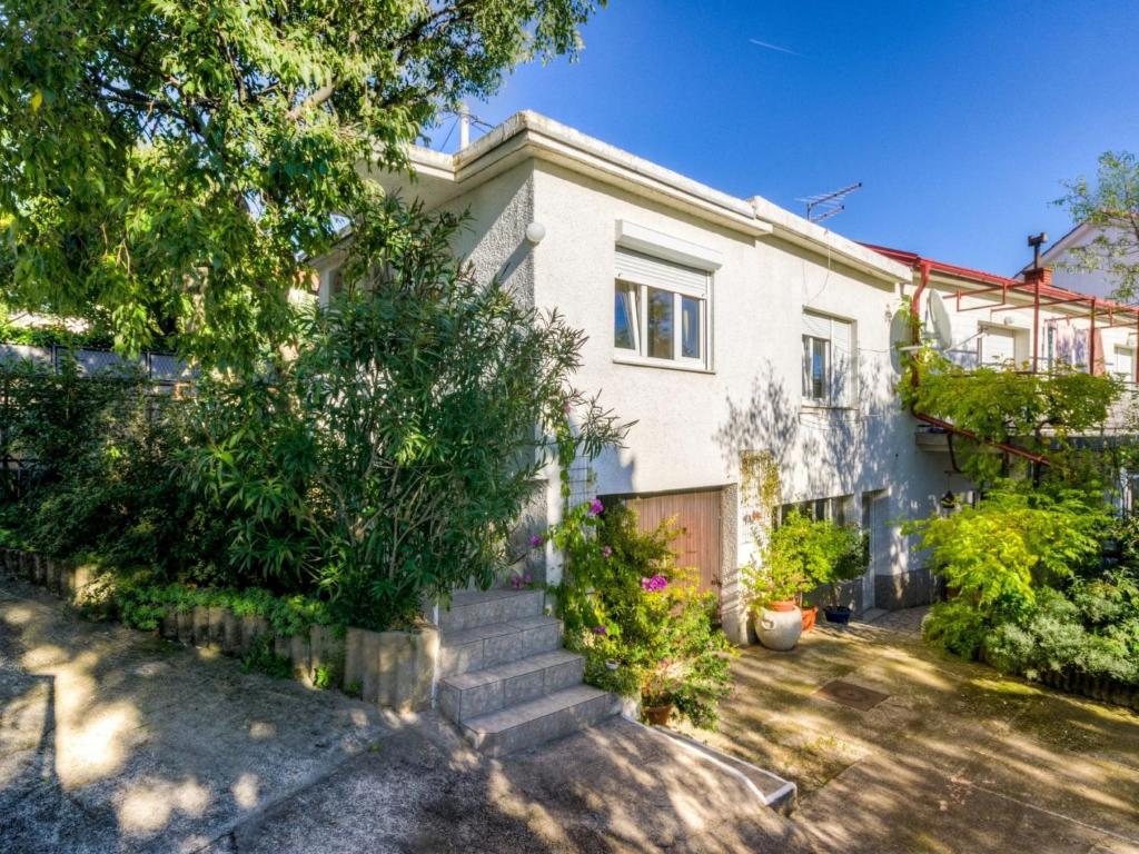 Apartment CUFFIC 1 - HR-08693-01 by Interhome