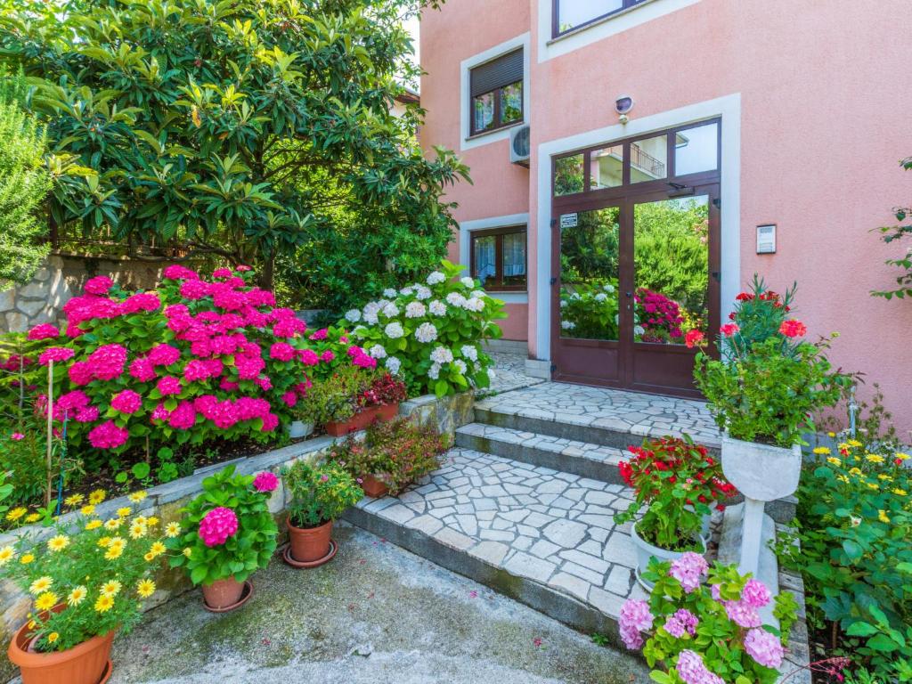 Apartment BUOVAC DRAMALJ 2 - HR-05820-02 by Interhome