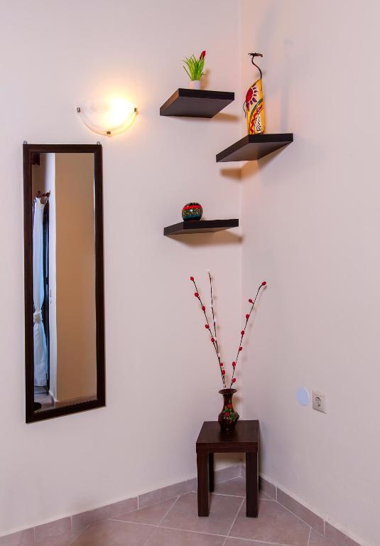 Zdjęcie z galerii obiektu Kyriaki's Cozy Apartments w mieście Agia Marina Nea Kydonias