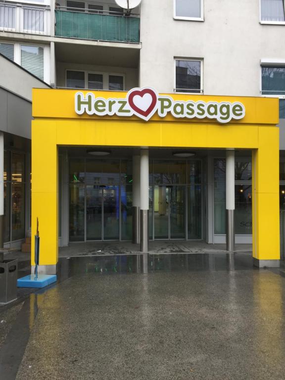 Budynek, w którym mieści się apartament