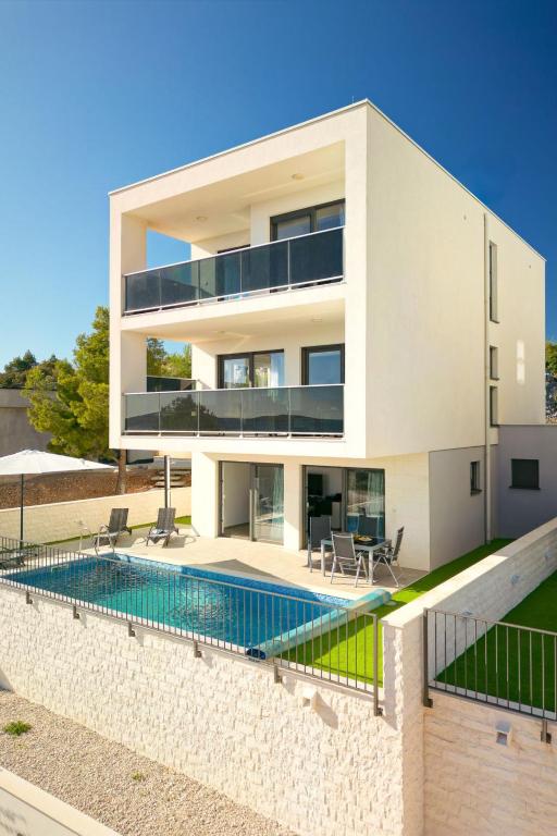 Villa Villa Ocean Breeze by Interhome