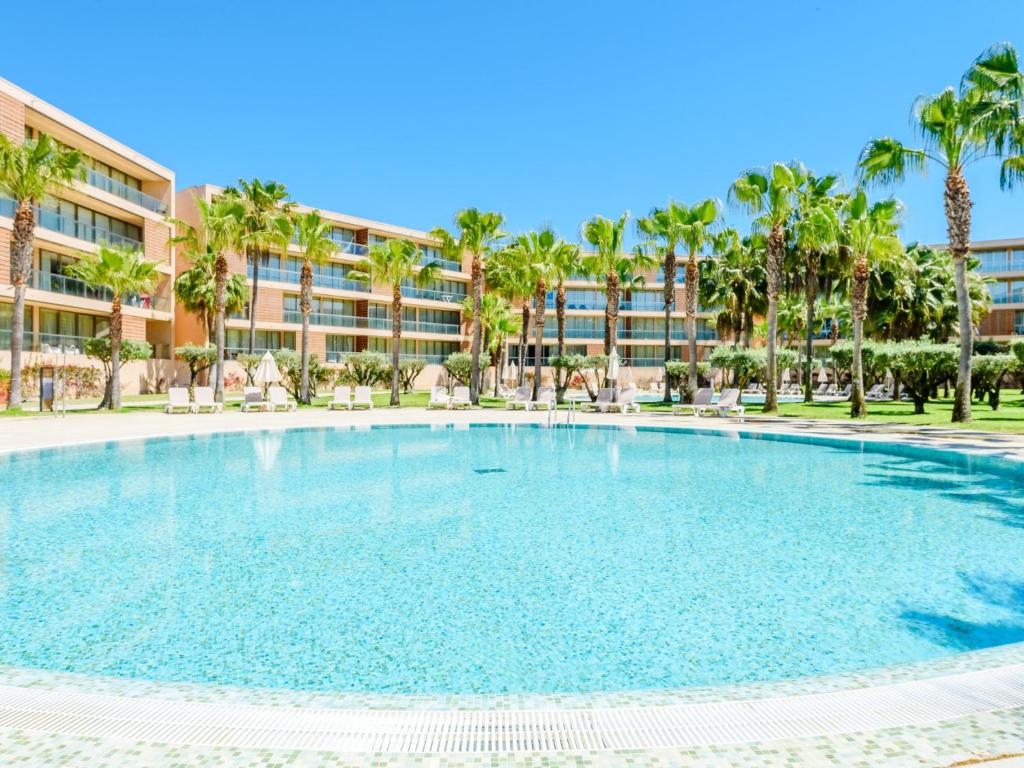 Apartment Vila das Lagoas Salgados Retreat by Interhome