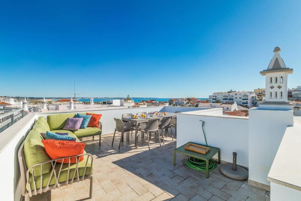 Luxury Townhouse in Lagos Old Town | Rooftop