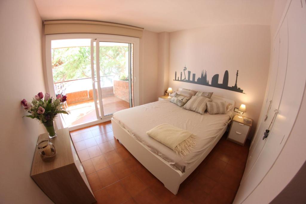 A bed or beds in a room at Musclera