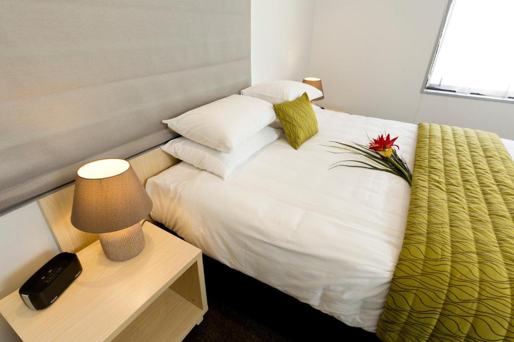 2 on Whiteleigh and 239 on Lincoln Motel - Resim 42