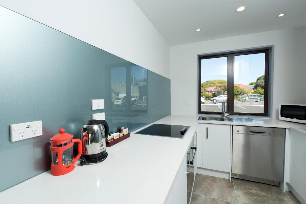 2 on Whiteleigh and 239 on Lincoln Motel - Resim 45