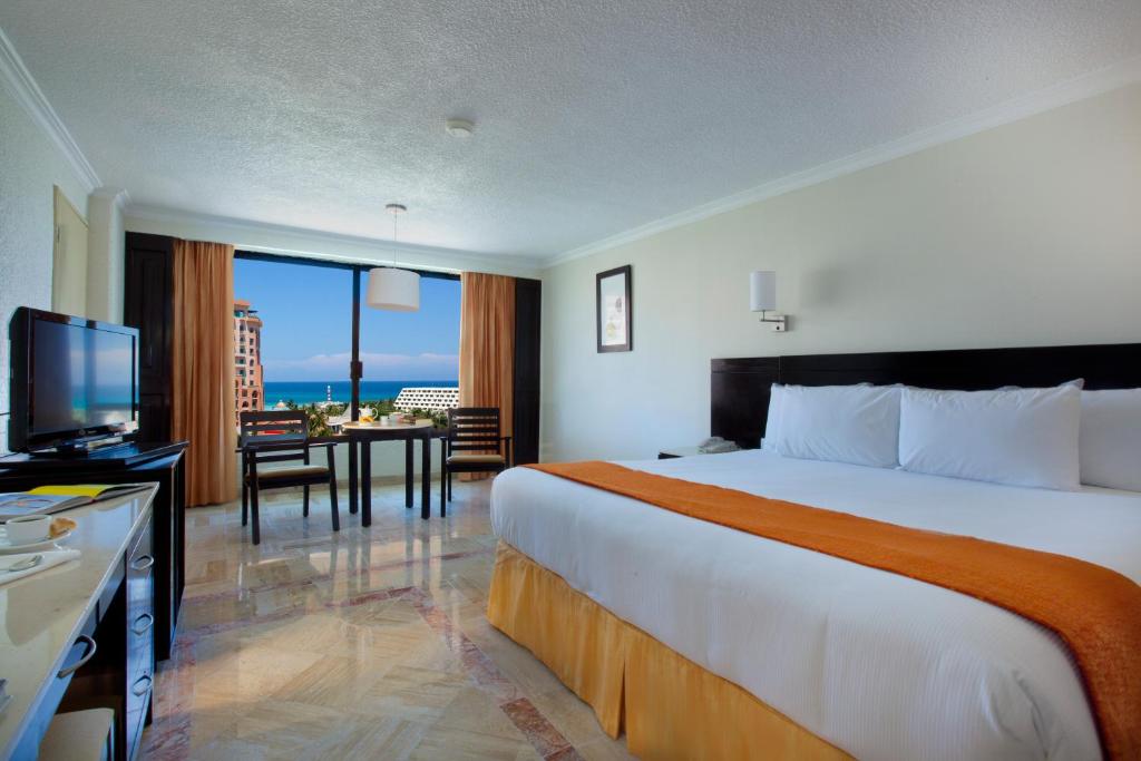 Krystal Cancun gallery 4