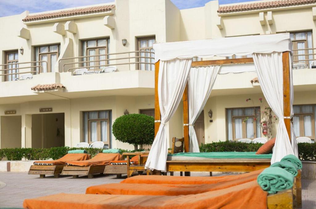 Bazén v ubytování Cataract Layalina Naama Bay nebo v jeho okolí