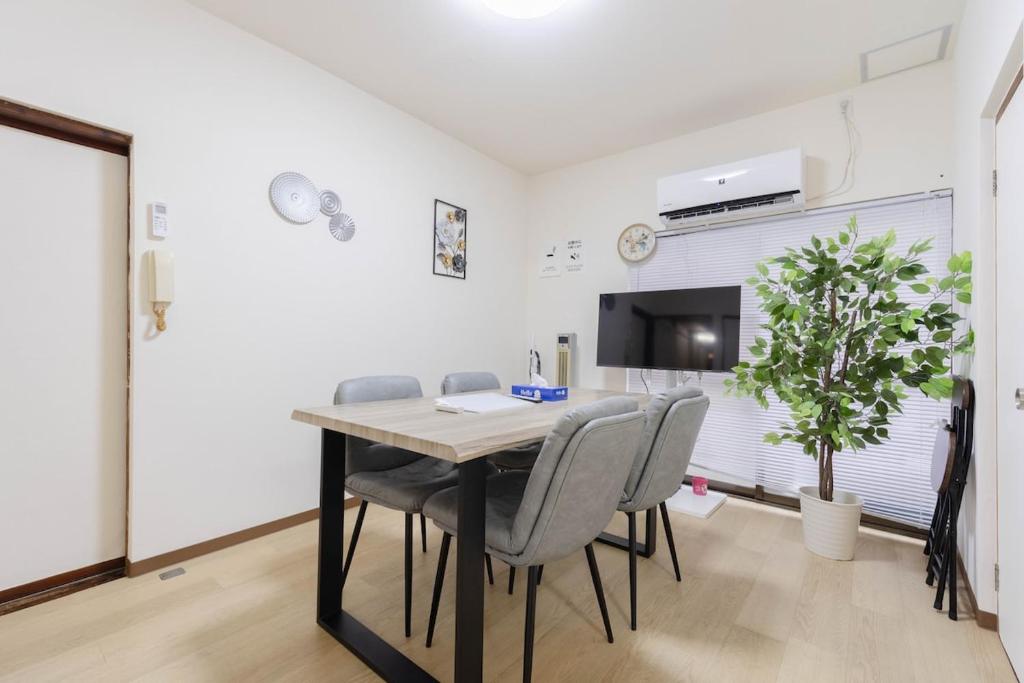 6 people 17 minutes to Asakusa, 35 minutes to Disney, 5-minute walk from the station