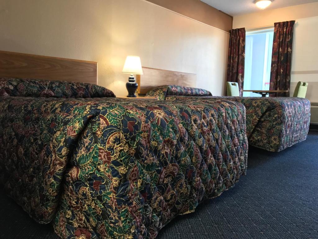 Posezení v ubytování American Inn Kansas City, KS
