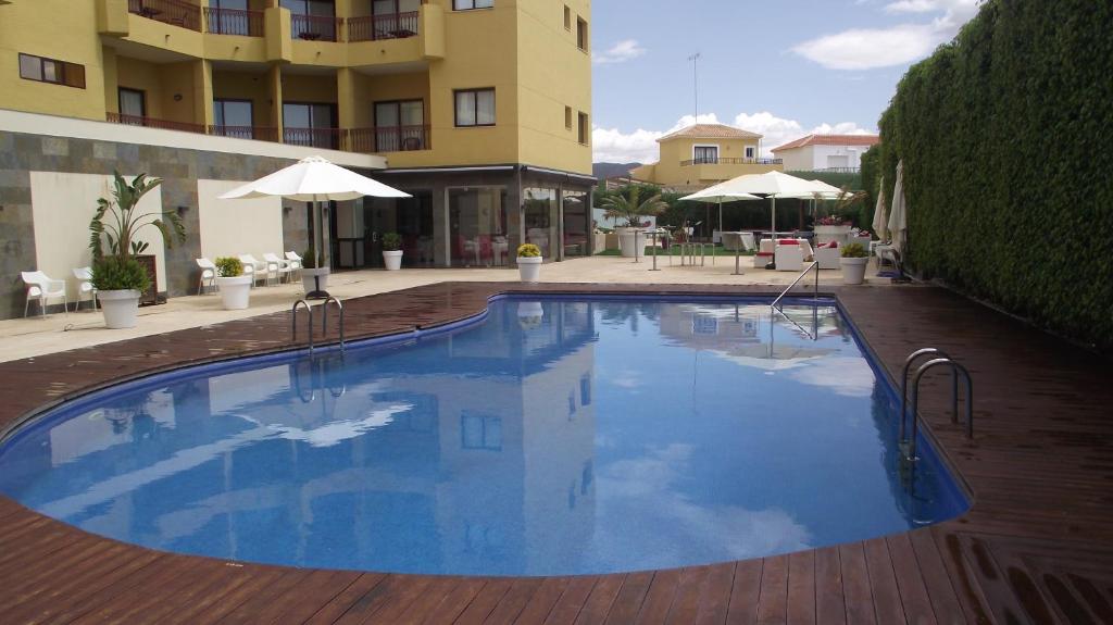 Bazén v ubytování Playa Sol - 30º hotels nebo v jeho okolí