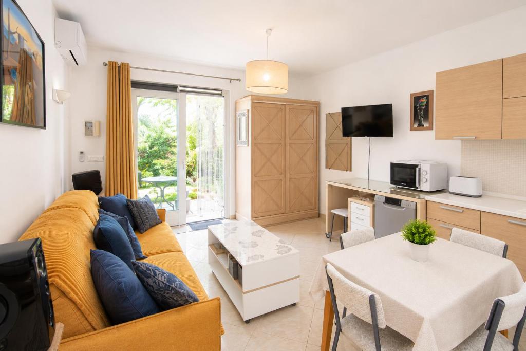 Le Jardin plus Parking by Connexion