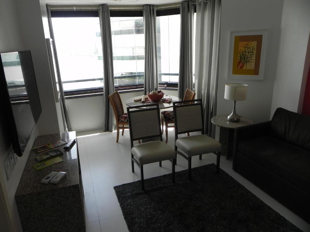  FLAT COMPLETO - FRENTE AO MAR