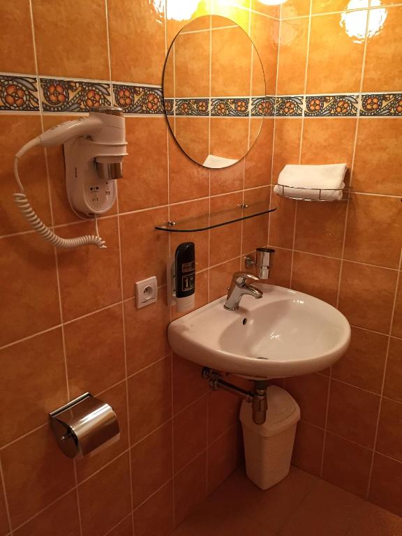 Łazienka w obiekcie Hotel Penzion Trámky