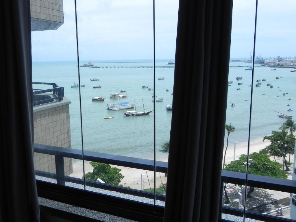  FLAT COMPLETO - FRENTE AO MAR