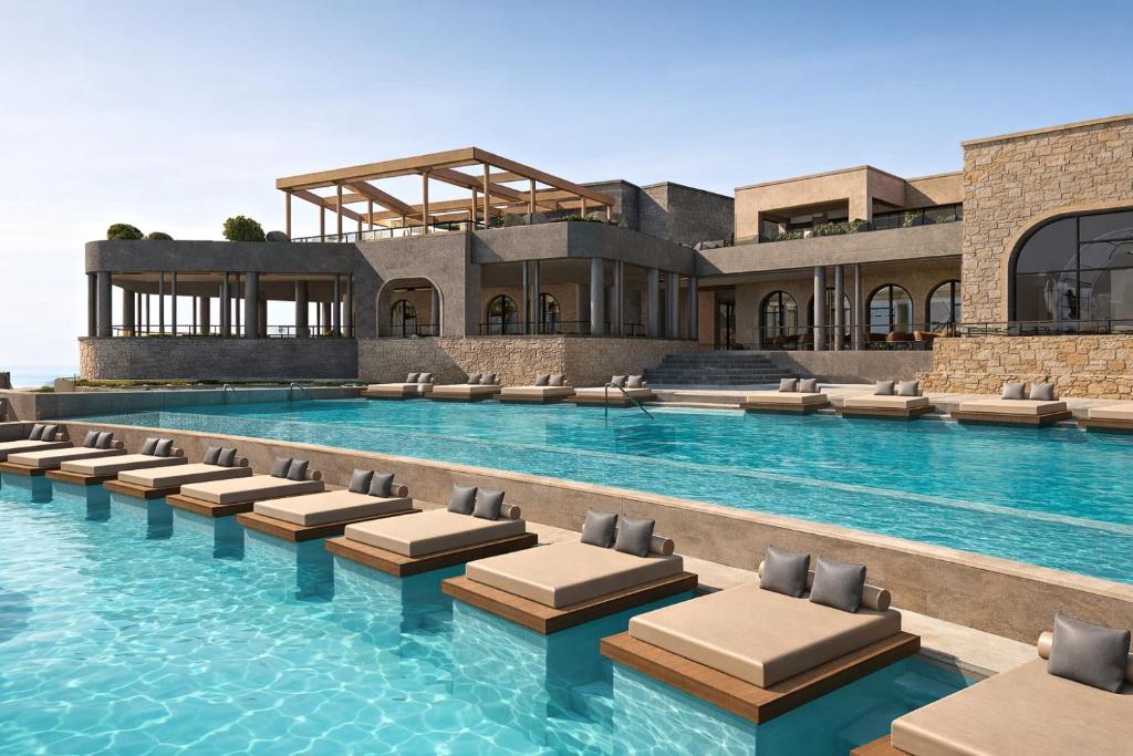 SERENAYA Suites & Cabanas