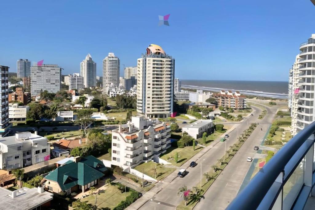 Departamento de 3 dormitorios con vista al mar en Playa Brava