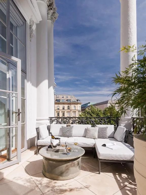 Rooftop Suite with Terrace