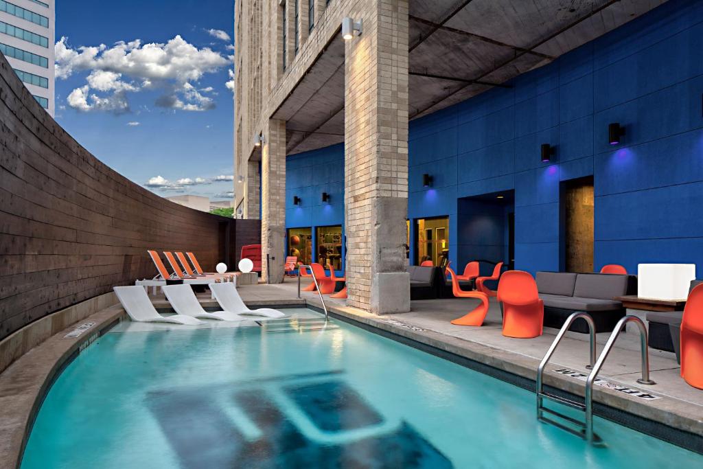Aloft Dallas Downtown - Housity