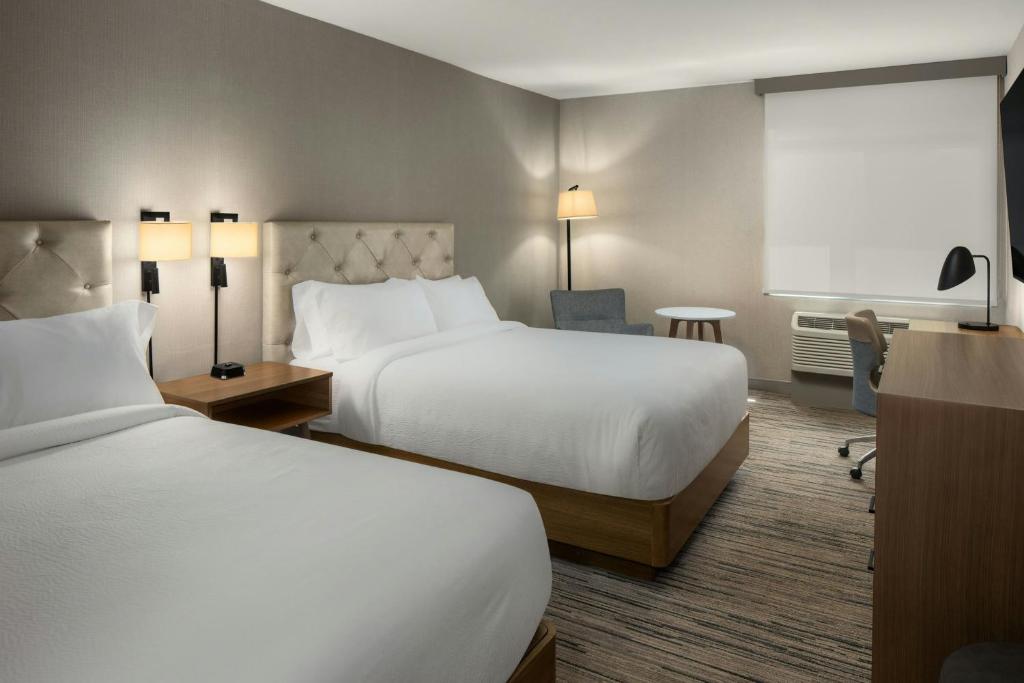 Four Points by Sheraton Downtown Seattle Center - 