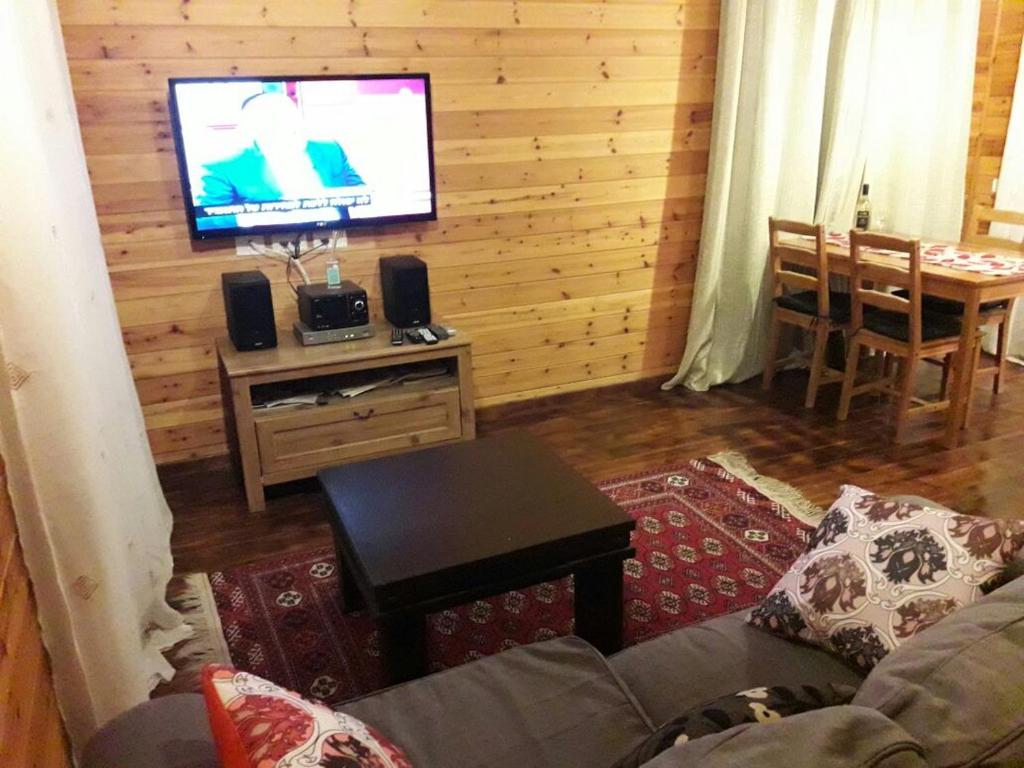 TV a/nebo společenská místnost v ubytování A Place To Dream