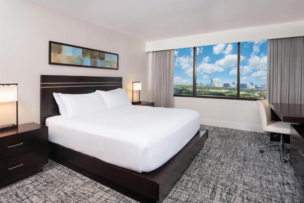 Hilton Houston Plaza/Medical Center - 
