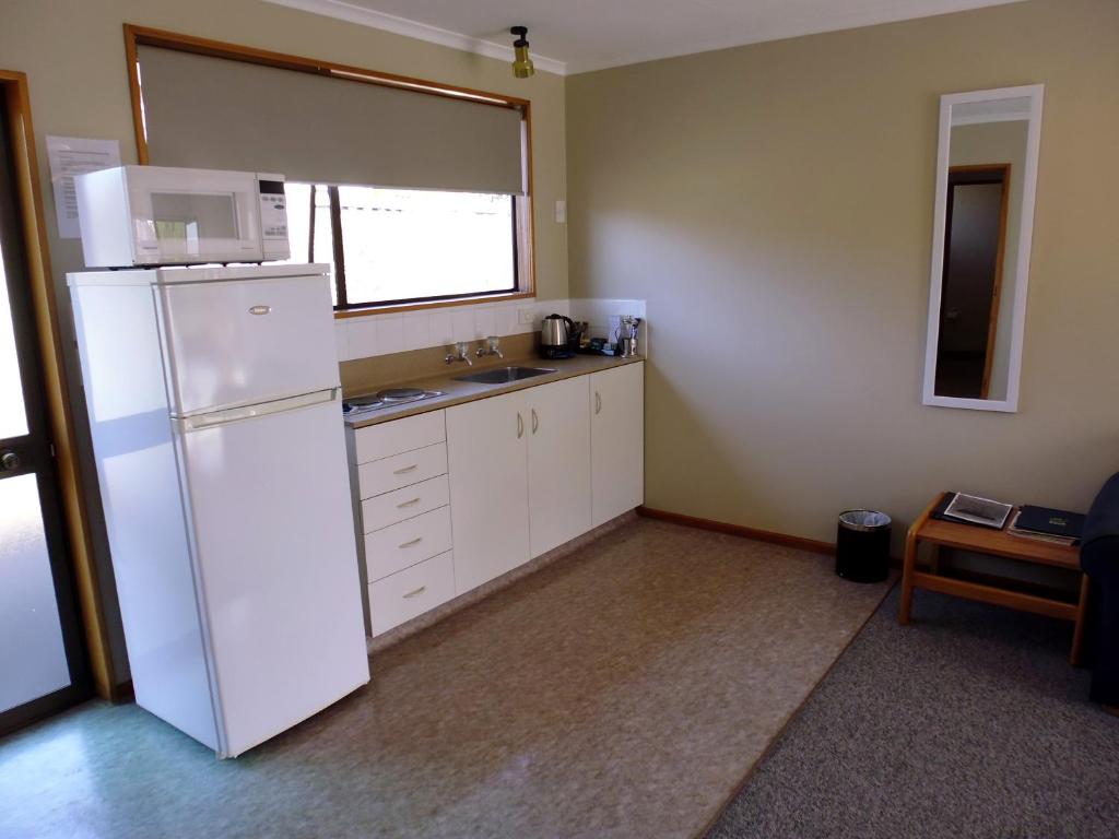 Kuchyň nebo kuchyňský kout v ubytování Broadview Motel