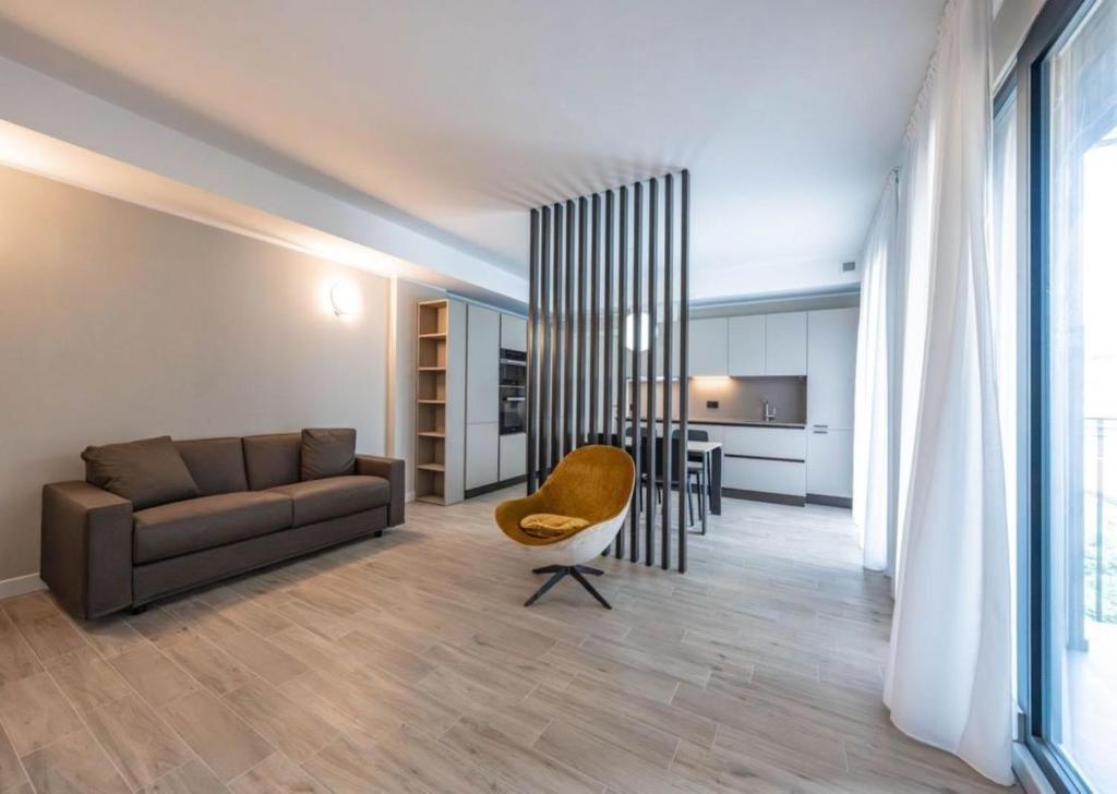Romolo Trilocale con Terrazzo