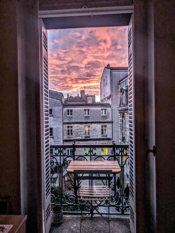 Bordeaux hypercenter apartment