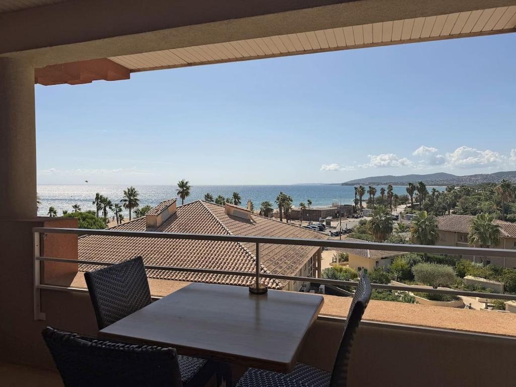 Studio vue mer · Piscine · Plage à 3 min