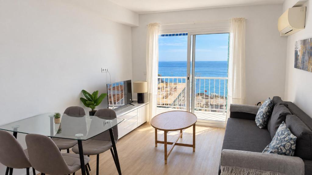 Apartment in the Heart of Nerja with Sea Views