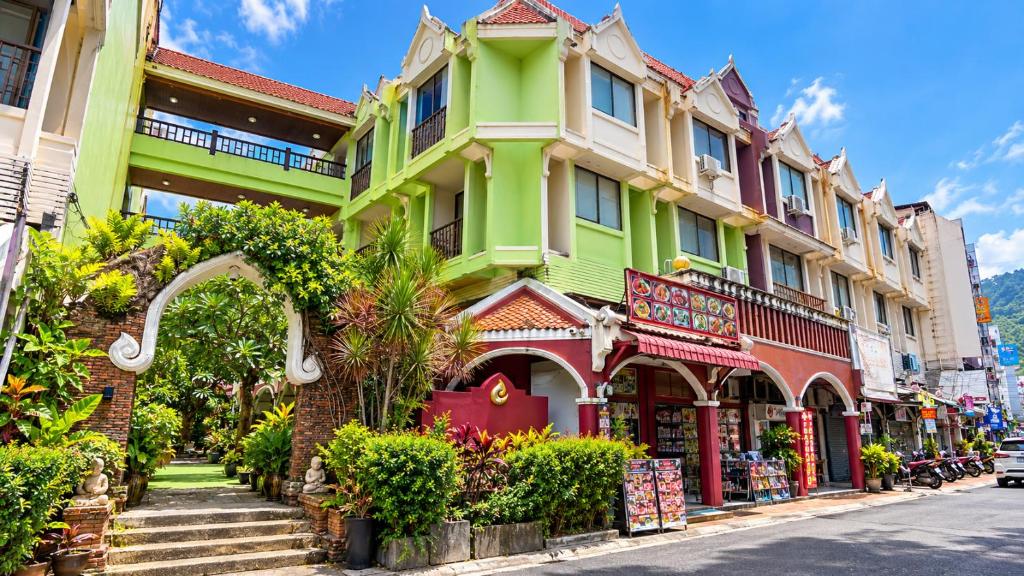 Central Patong Beach در پوکت