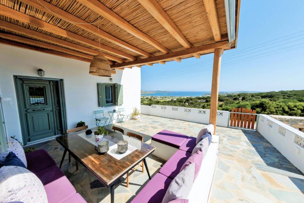 The old barn, Naousa Paros