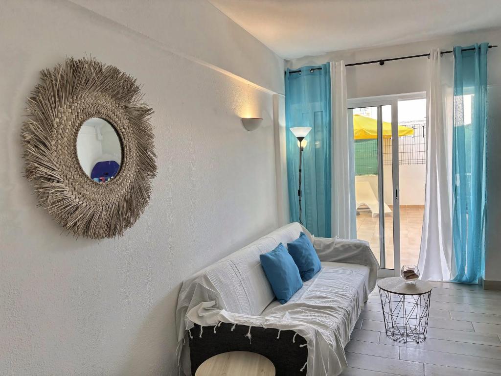 Casa Leandro by Calyferias