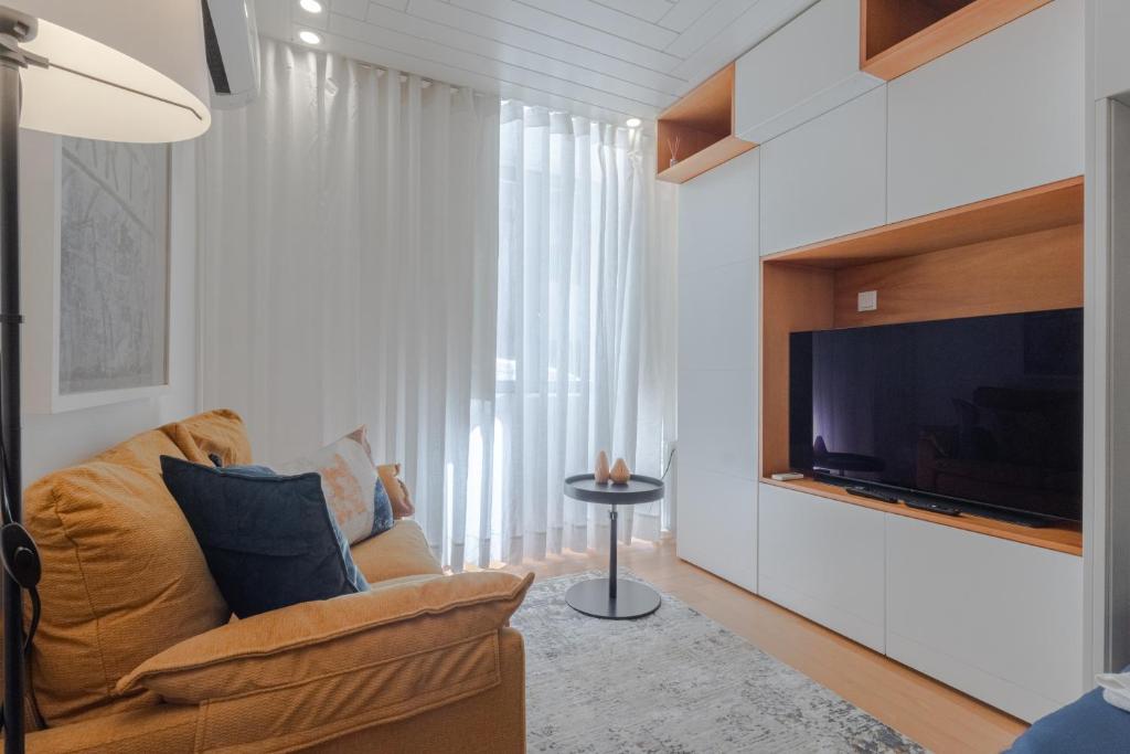 Bright Studio in the Heart of Porto by Great&Cosy